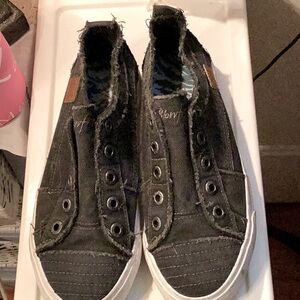 Blowfish Tennis Shoes Gently Used